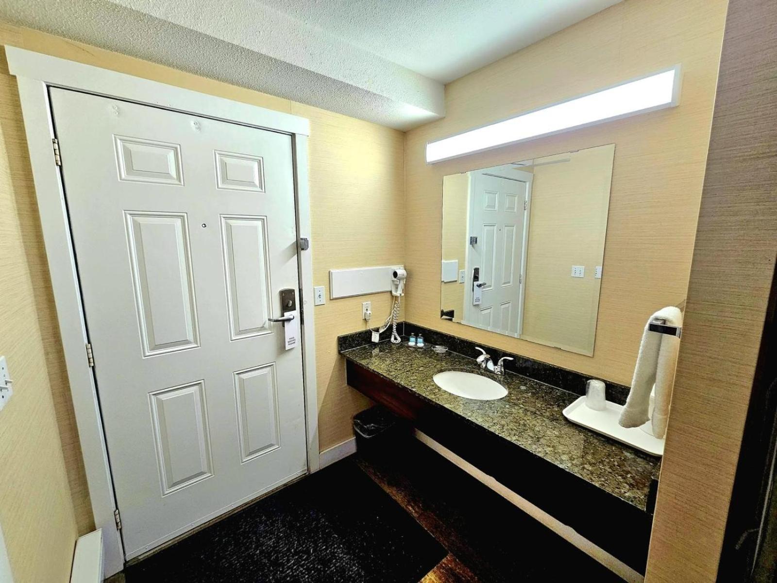 Rodeway & Hotel Kamloops