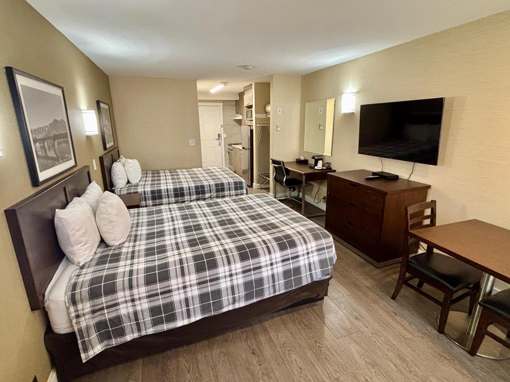 Hotel Rodeway &