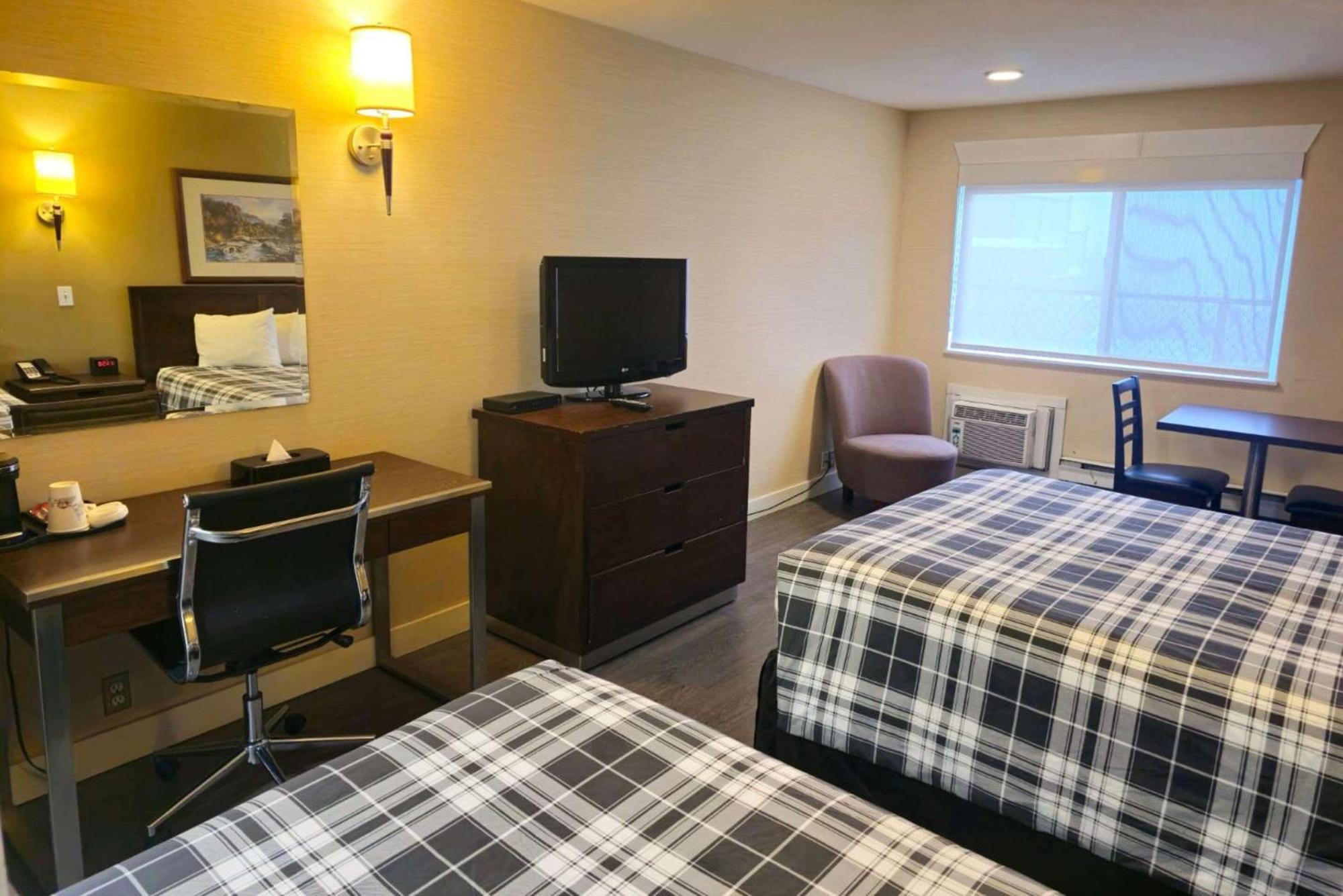 Hotel Rodeway &