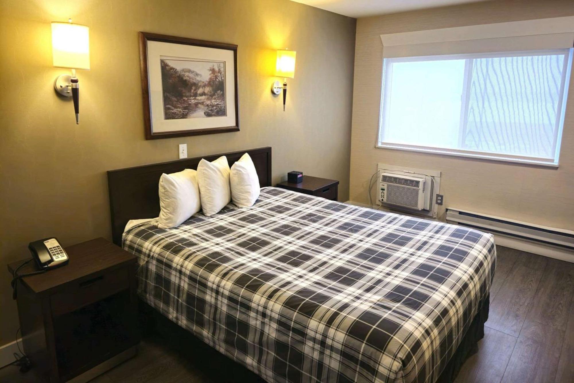 Rodeway & Hotel
