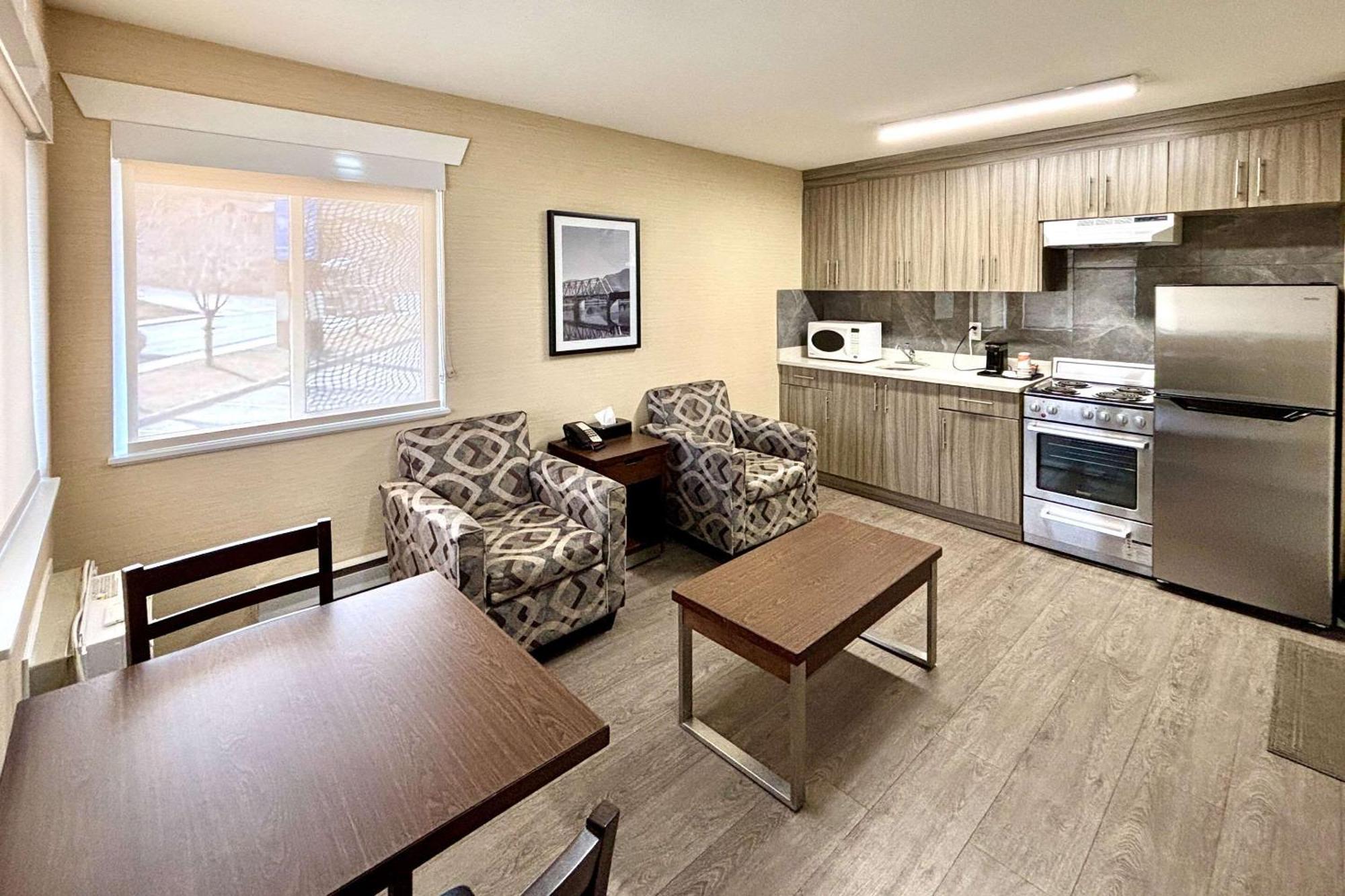 Rodeway & Hotel Kamloops