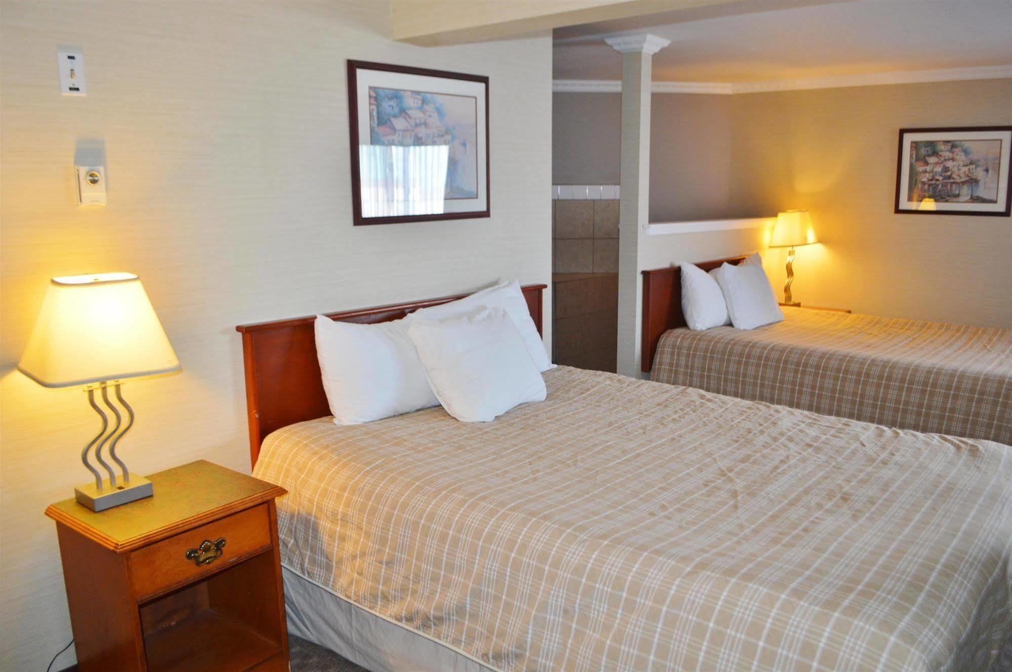 Rodeway & Hotel