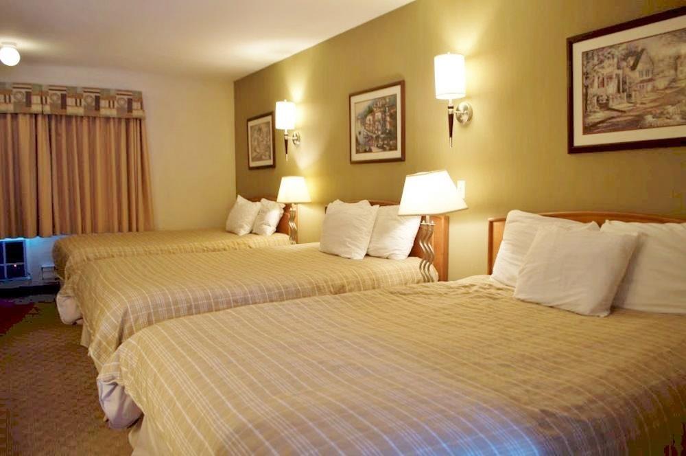 Hotel Rodeway & 3*